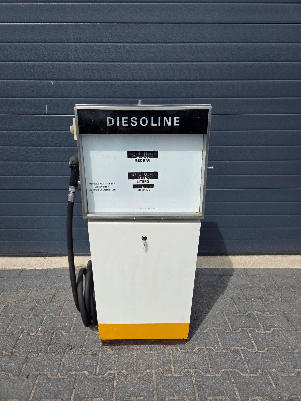 Oude benzine pomp, Ophalen, Gebruikt, Gebruiksvoorwerp