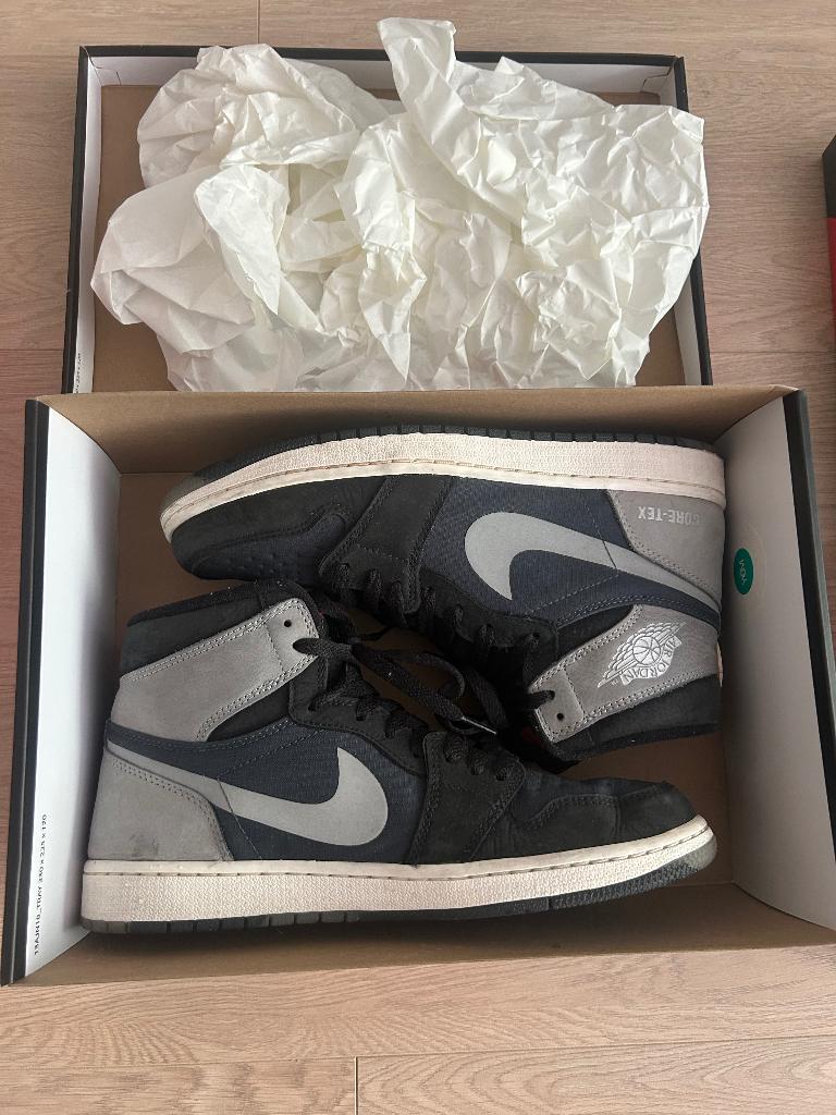 Jordan 1 Gore Tex Black Particle Grey 42,5, Zwart, Nike, Ophalen of Verzenden, Sneakers of Gympen