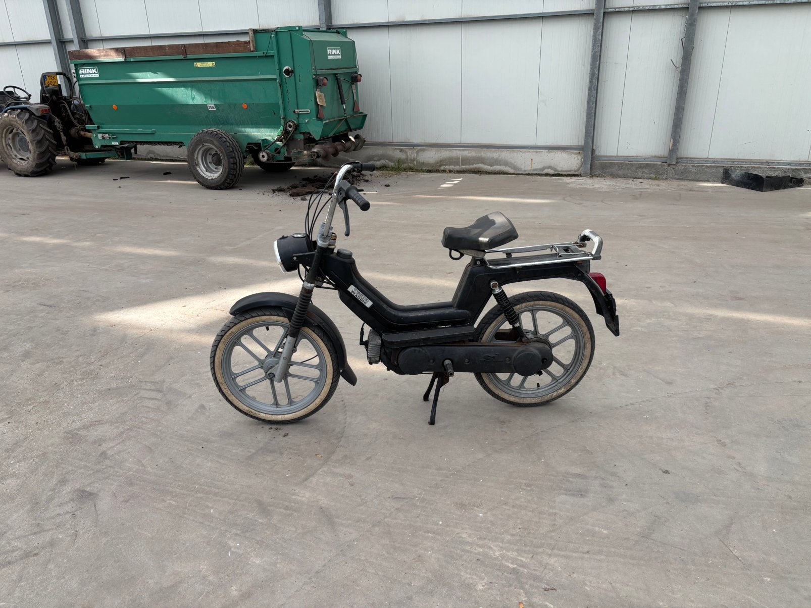 Vespa si met blauw kenteken, Ophalen, Zo goed als nieuw
