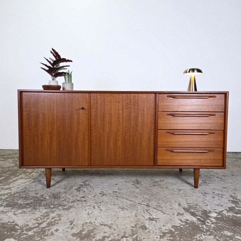 Heinrich Riestenpatt, RT Möbel, klein teak sideboard vintage, Ophalen, RT Möbel, Mid Century Danish, Retro, dyrlund, Teakhout