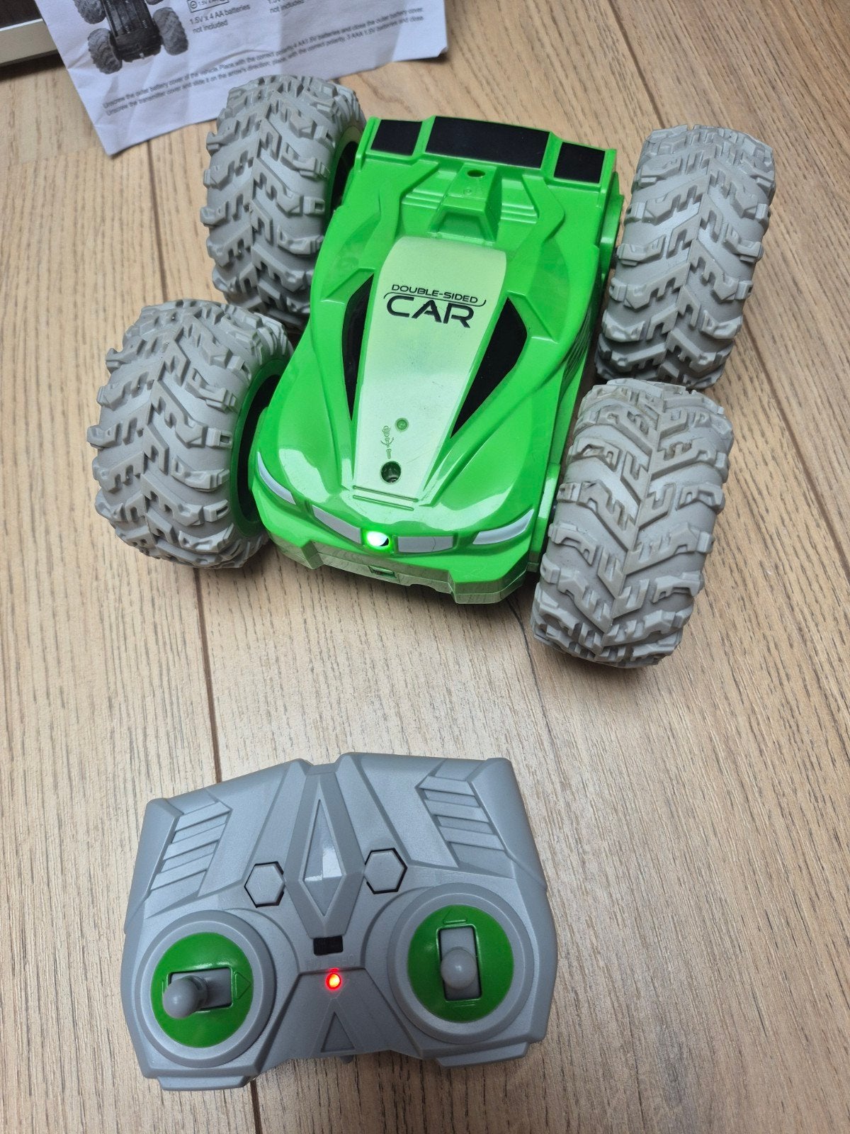 RC Stunt Racer Dubbelzijdige Auto - Groen, Elektro, Auto offroad, Ophalen of Verzenden, Zo goed als nieuw