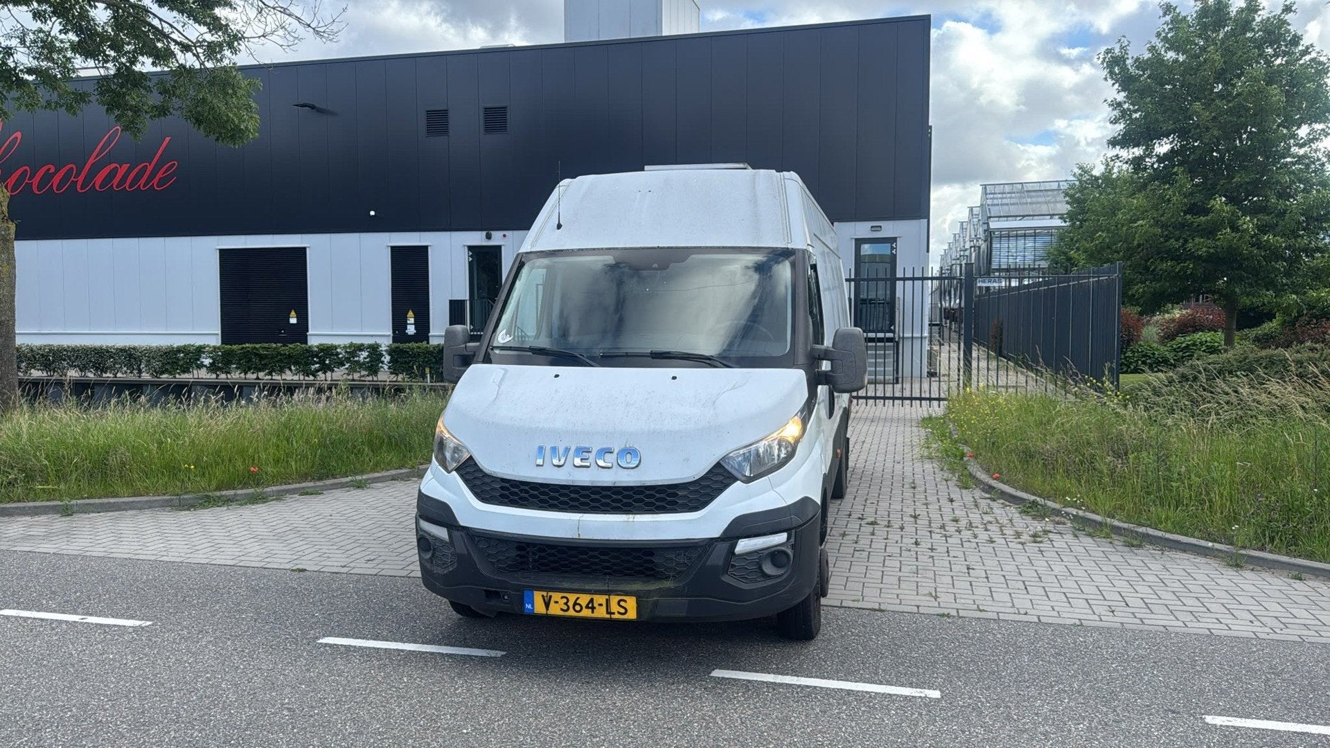 Iveco Daily 35C13V 2.3 410 H3 MAXI AIRCO Dubbel Lucht Wit 20, Auto's, 127 pk, Euro 5, Achterwielaandrijving, Gebruikt