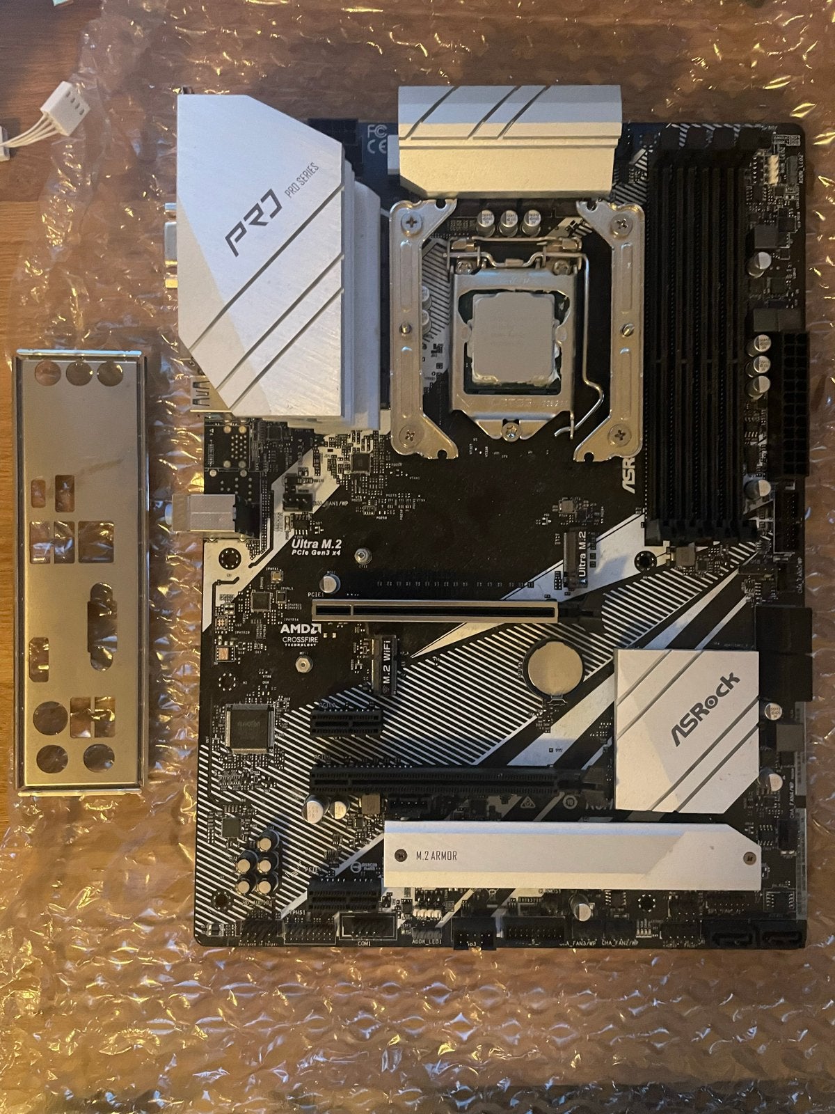ASRock Moederbord, intel core 10100f, Computers en Software, Moederborden, Ophalen of Verzenden, Zo goed als nieuw, Intel, DDR4