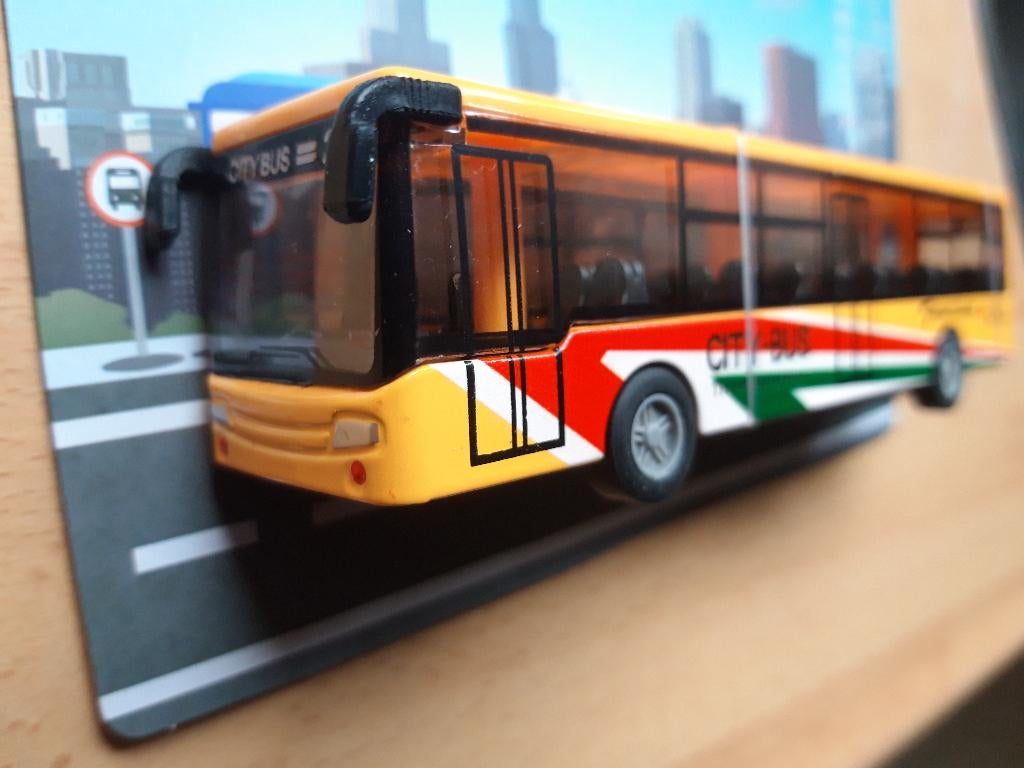 City Bus geel – H0 - metaal, Hobby en Vrije tijd, Modelauto's | 1:87, Ophalen of Verzenden, Zo goed als nieuw, Bus of Vrachtwagen