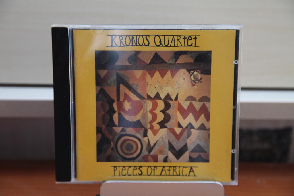 CD Kronos Quartet - Pieces of Africa, Ophalen of Verzenden, Modernisme tot heden, Gebruikt, Vocaal