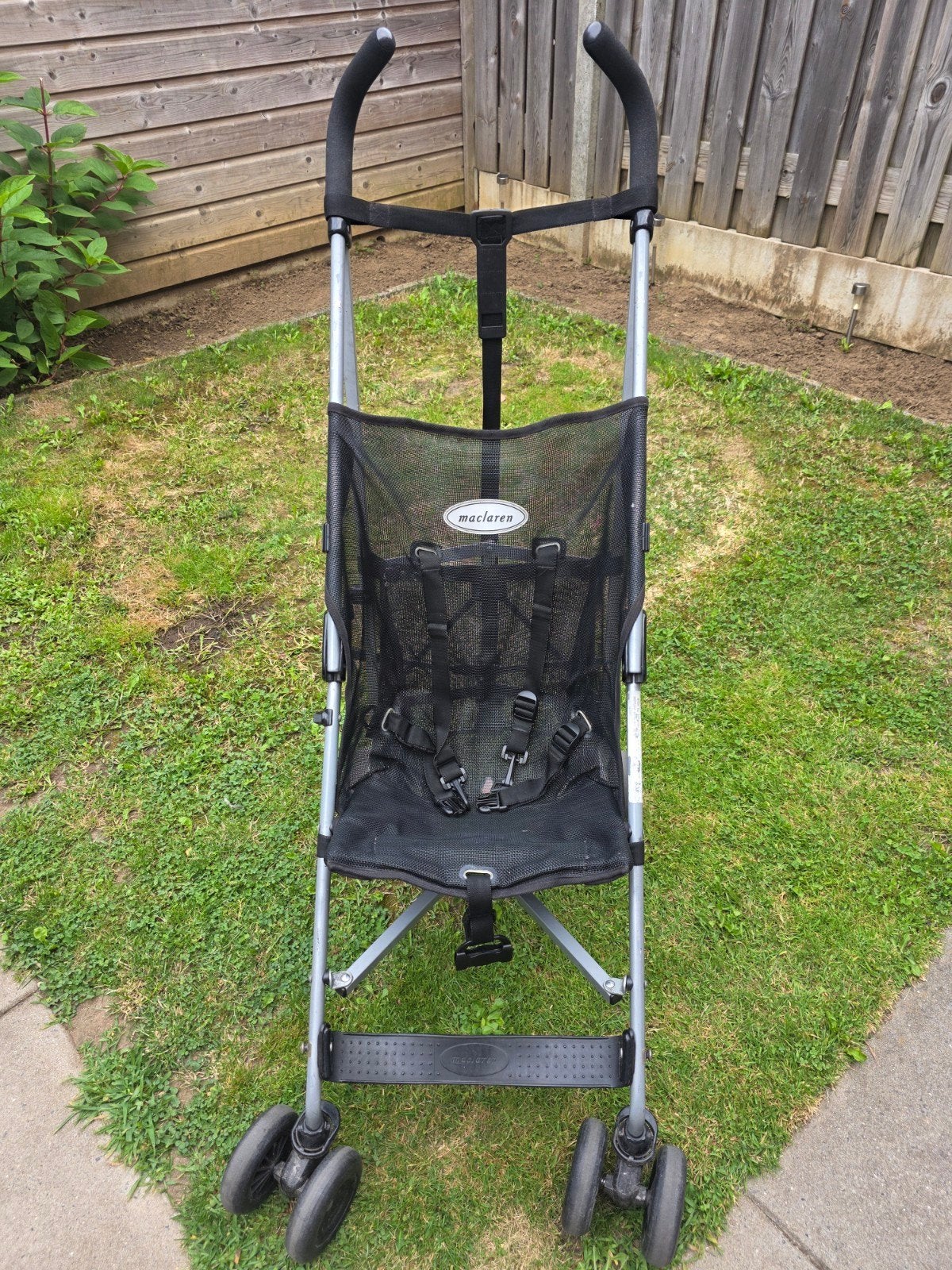 Maclaren Volo buggy - Lichtgewicht en compact (4kg), Kinderen en Baby's, Buggy's, Ophalen, Gebruikt, Maclaren