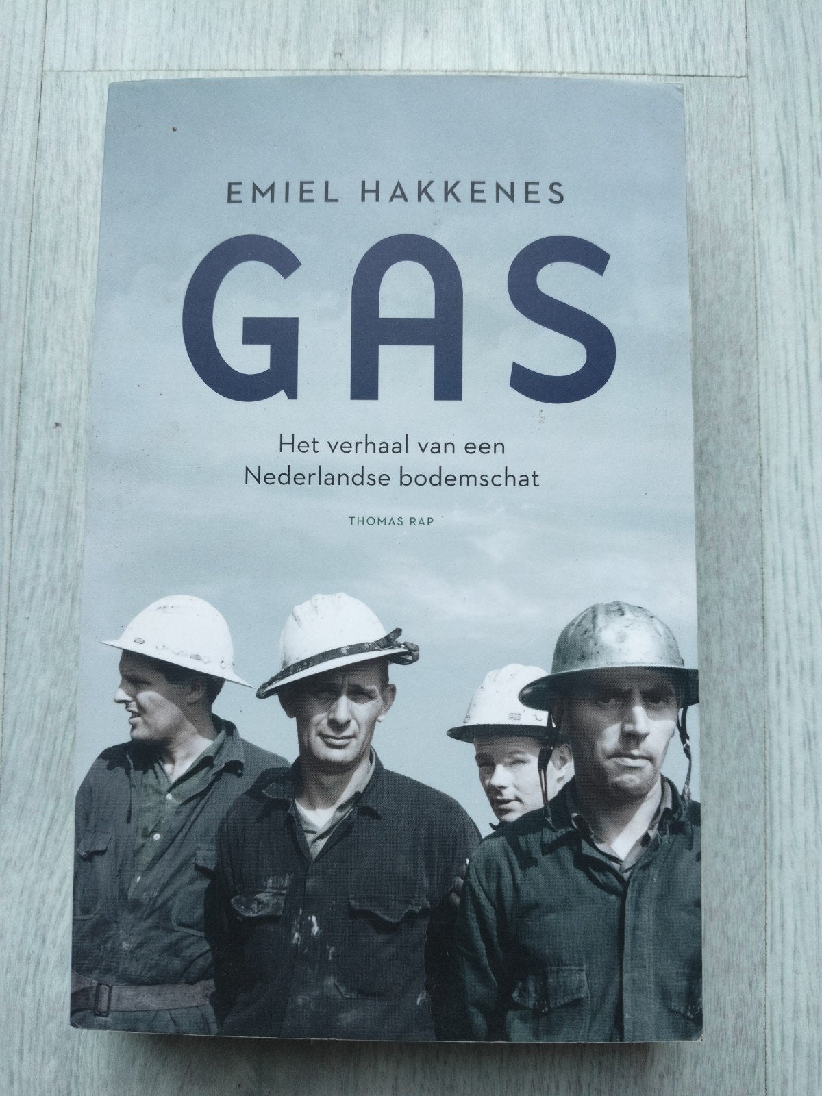 GAS: Het verhaal van een Nederlandse bodemschat, Ophalen of Verzenden, Zo goed als nieuw, Emiel Hakkenes, Nederland