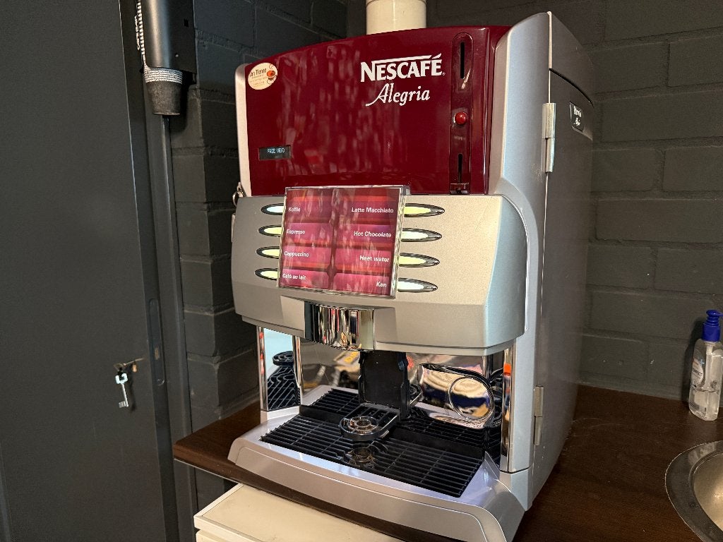 Nescafé Alegria Koffiemachine, koffie automaat., Ophalen, Gebruikt, Overige typen, 10 kopjes of meer