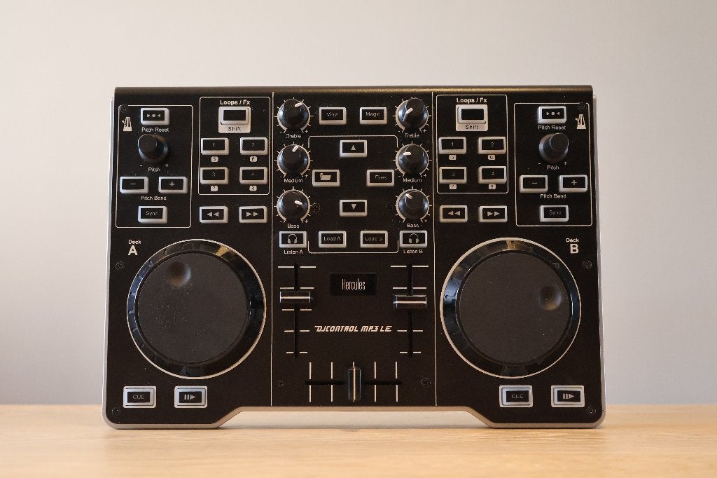 Hercules DJ Control MP3 LE DJ controller + kabel en software, Ophalen of Verzenden, Zo goed als nieuw, Dj-set, Overige merken
