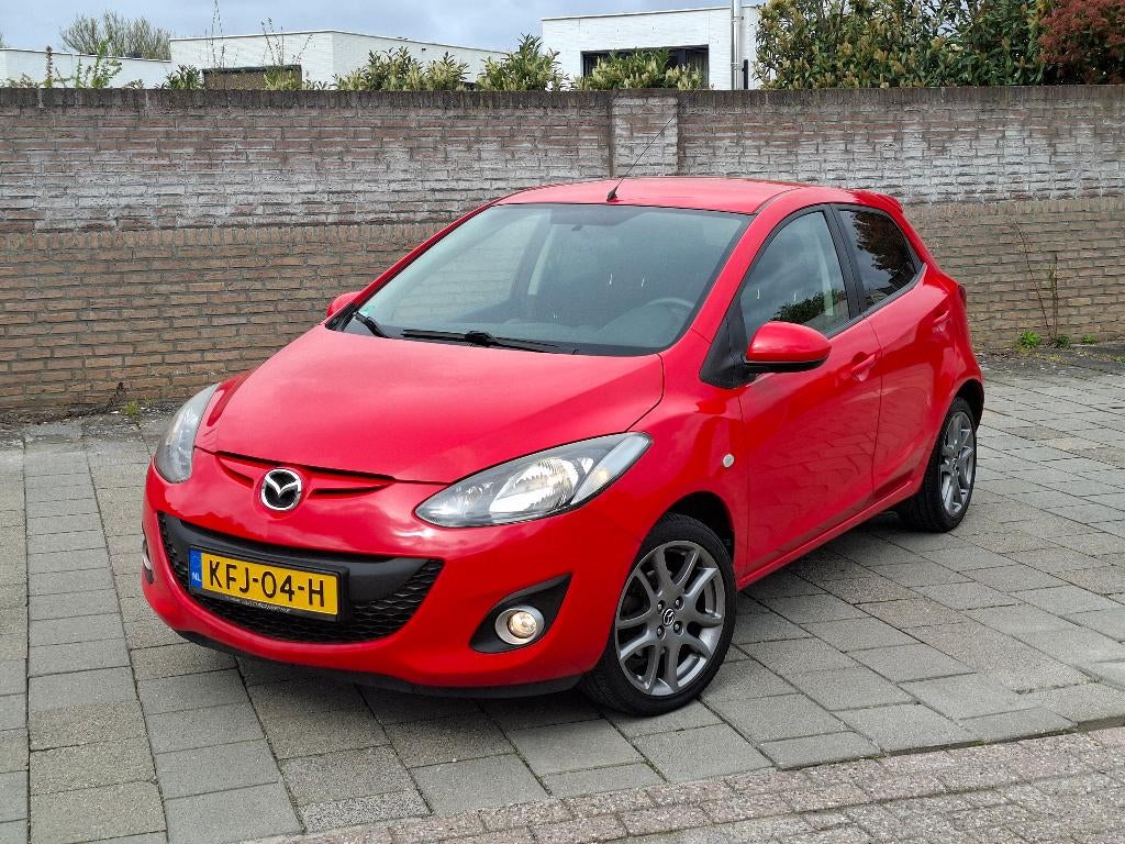 Mazda 2 bj 2013 Airco Navi Sportvelgen Stoelverw 5DRS Mooi!, Voorwielaandrijving, Euro 5, Stof, Zwart