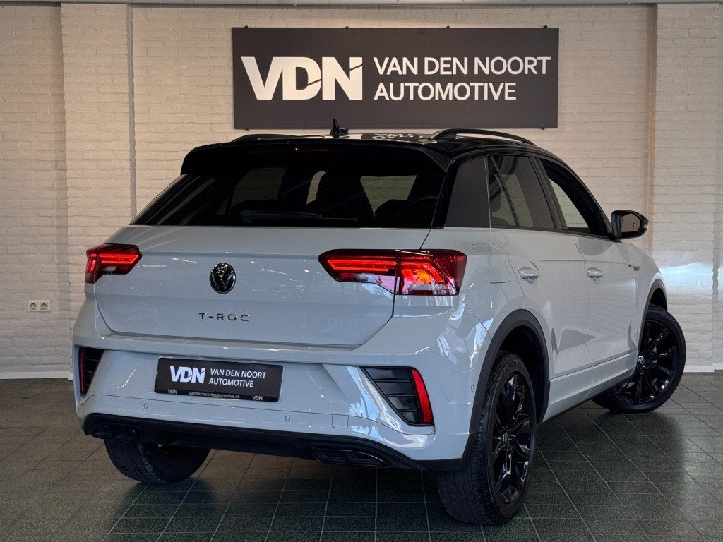 Volkswagen T-ROC 1.5 TSI R-Line Black Style Navi LED Smartli, Auto's, Volkswagen, Automaat, 4 cilinders, Electronic Stability Program (ESP)