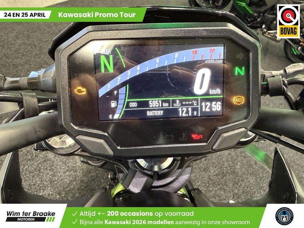 Kawasaki Z 650 ABS (bj 2022) 5,941 km, Motoren, 2 cilinders, 649 cc, Bedrijf, Onbekend