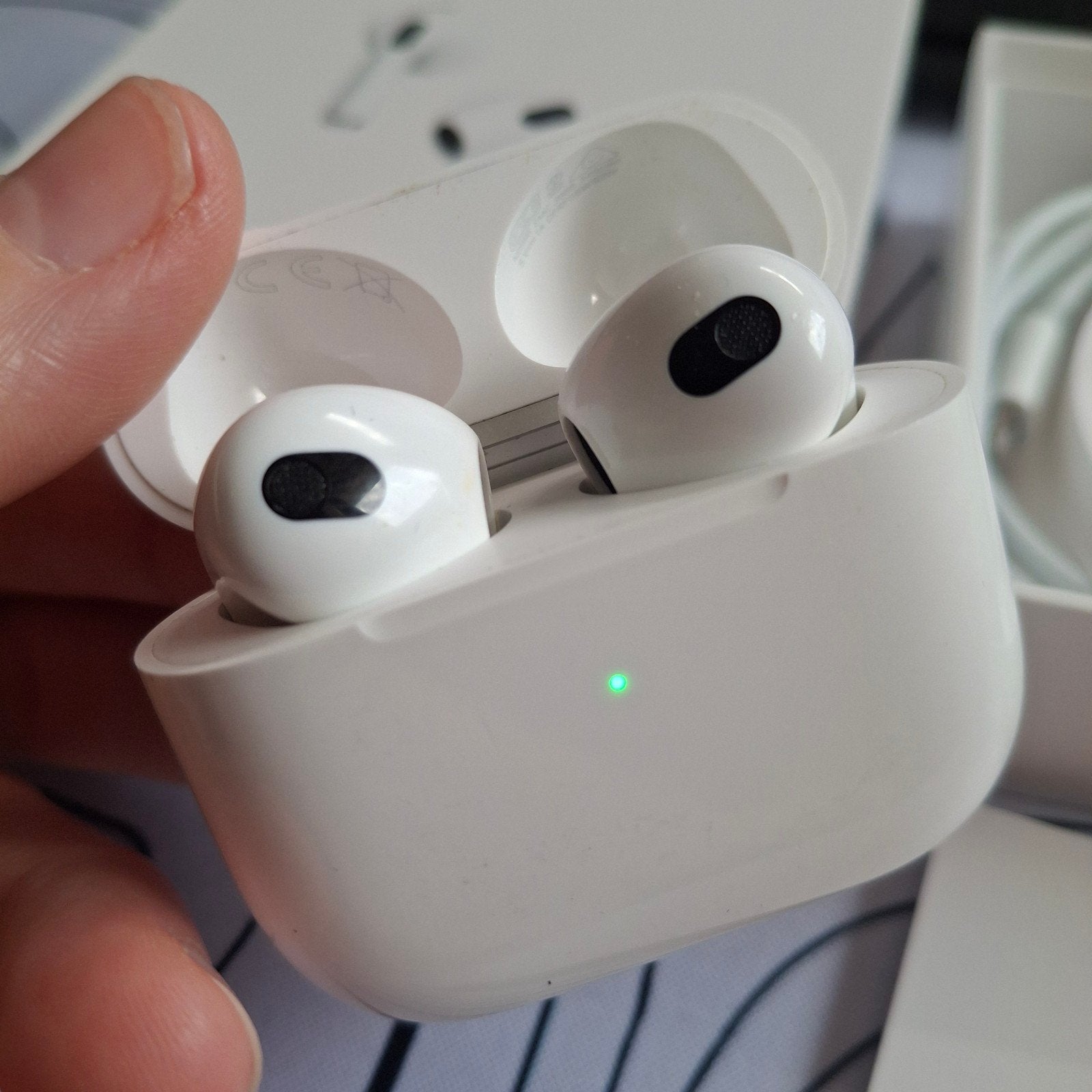 Apple AirPods 3 met MagSafe Oplaadcase - Zo goed als nieuw, In-ear, Draadloos, Ophalen of Verzenden, Zo goed als nieuw