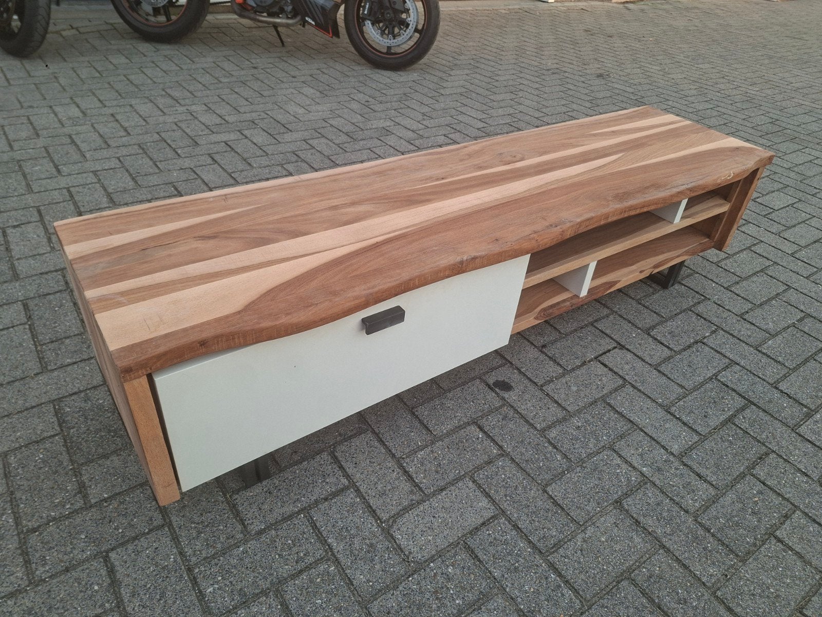 XOOON Vista TV-meubel, Ophalen, Zo goed als nieuw, 25 tot 50 cm, Minder dan 100 cm