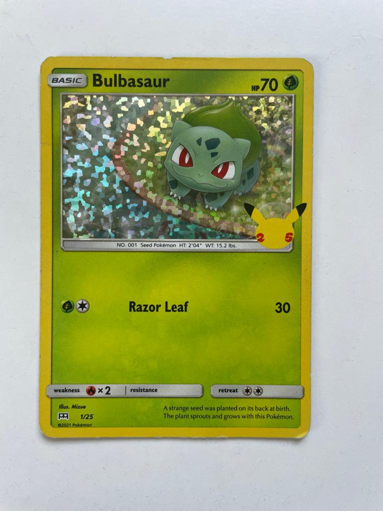 Bulbasaur Pokemonkaart Reverse Holo - Klein vouwtje, Ophalen of Verzenden, Gebruikt, Losse kaart, Foil