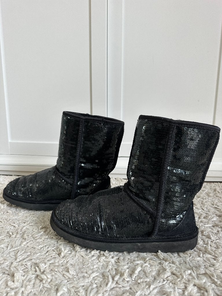 UGG Classic Short Sparkles zwart | pailletten laarzen, Ophalen, Zwart