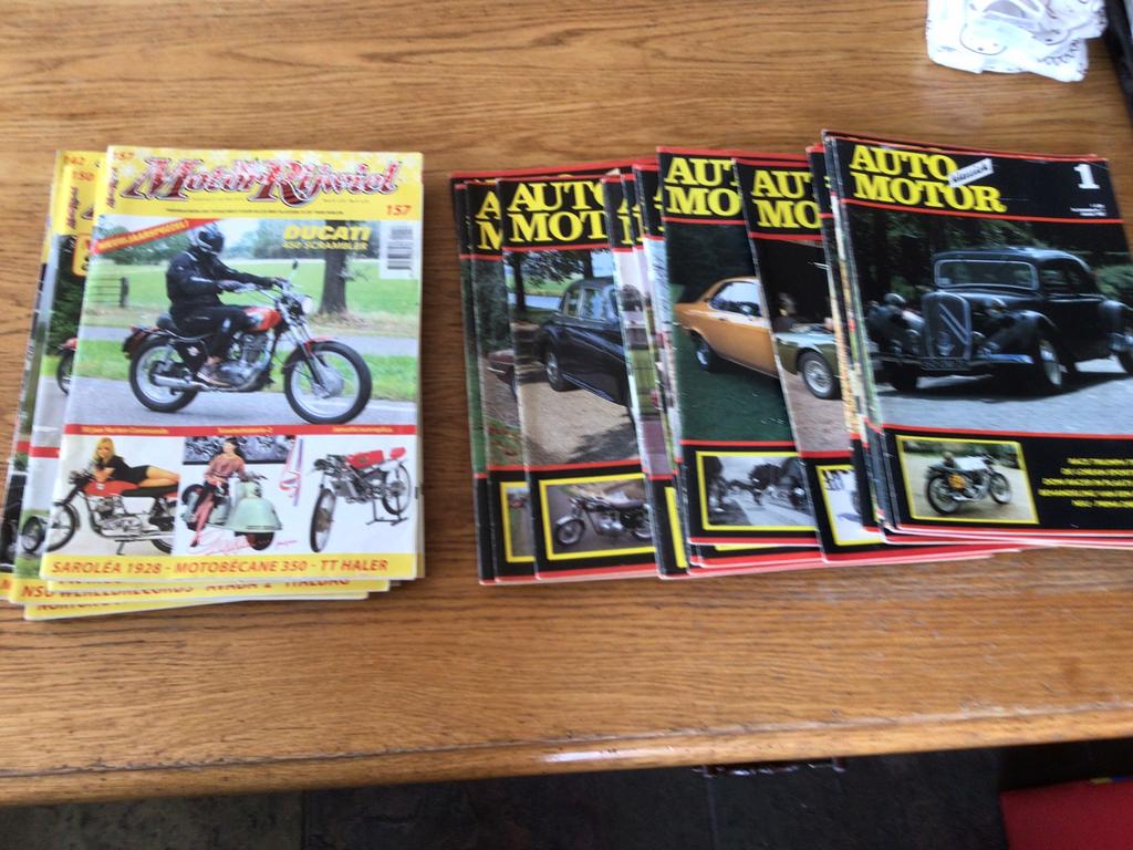 Motorrijwiel 7 stuks  en blad motor plus minus 20/25 stuks, Boeken, Ophalen, Gelezen