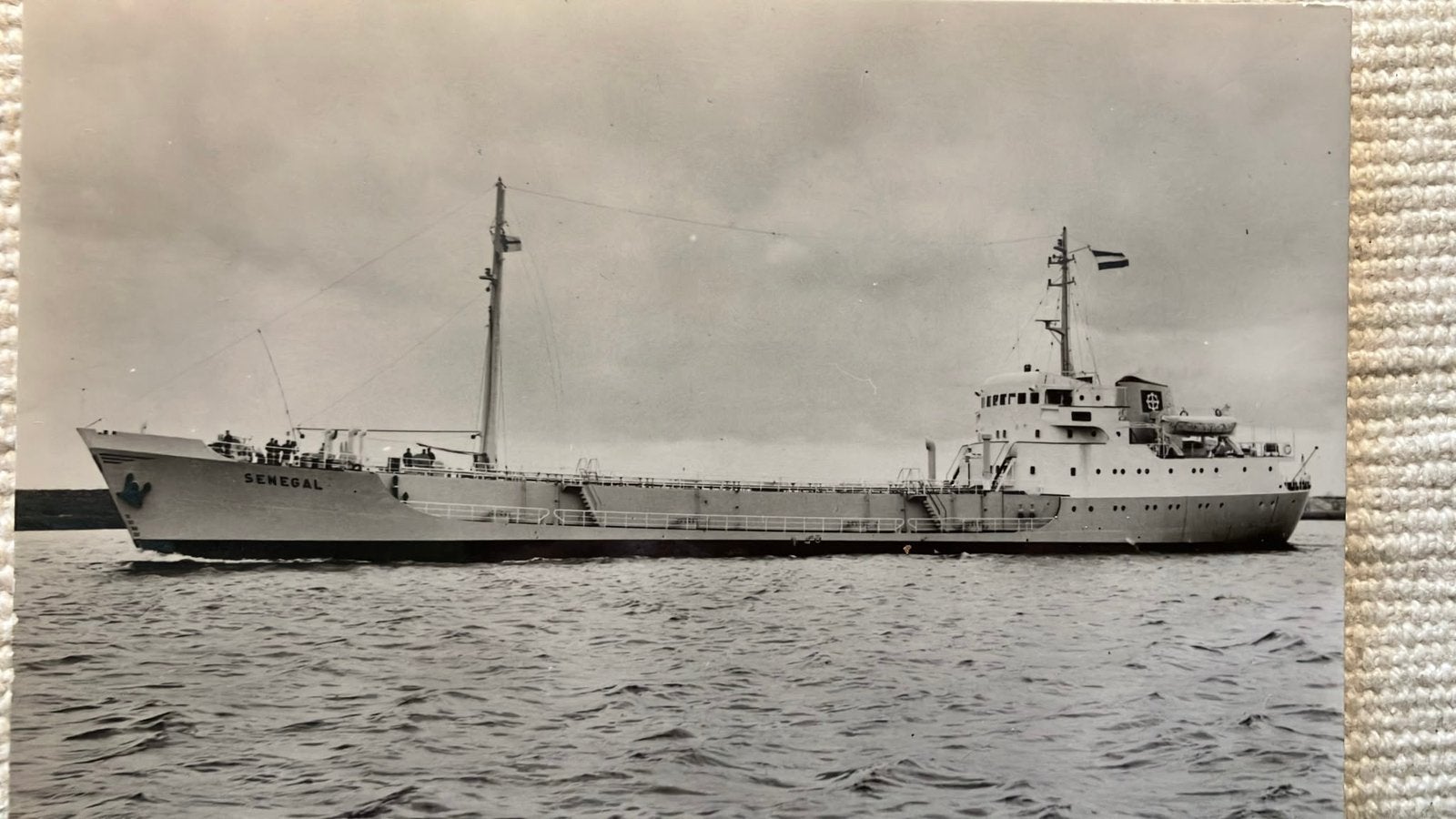 HEUSDEN  scheepswerf  tanker  SENEGAL  1960, Ophalen of Verzenden