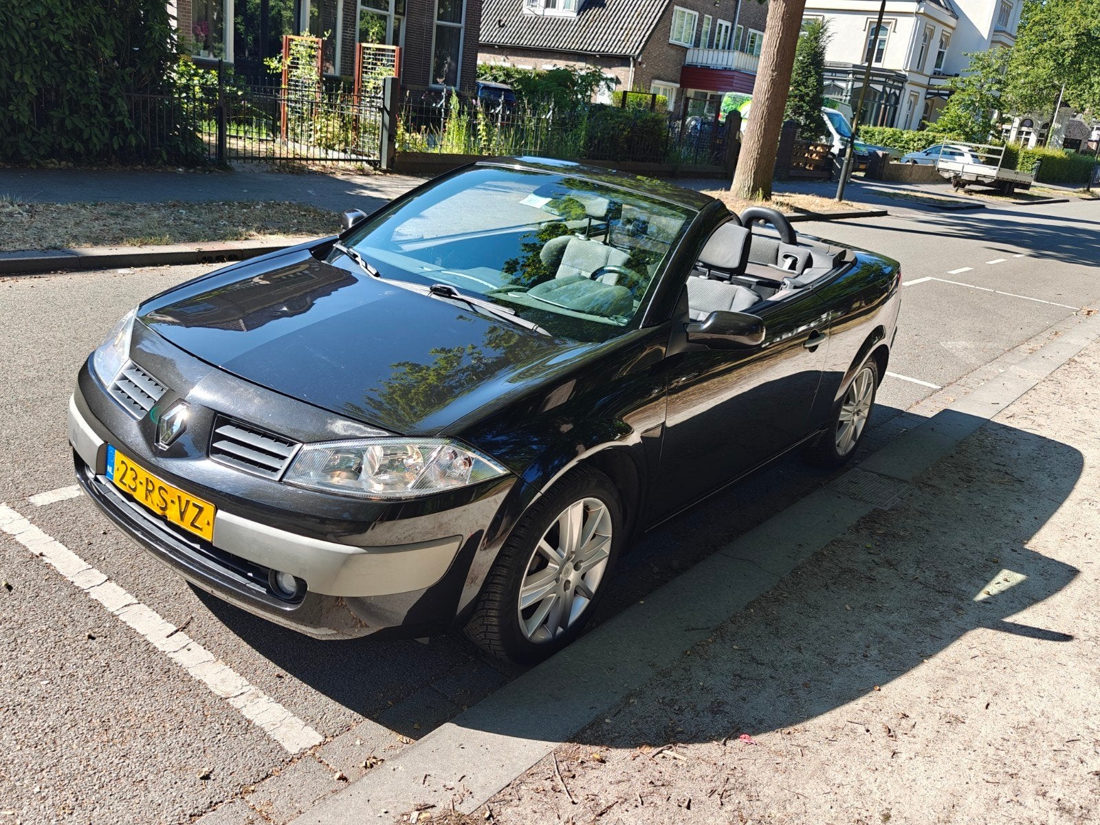 Renault Mégane 1.6 16V Autcom Cabrio 2005 Zwart, Auto's, Voorwielaandrijving, 1295 kg, 4 cilinders, Cabriolet