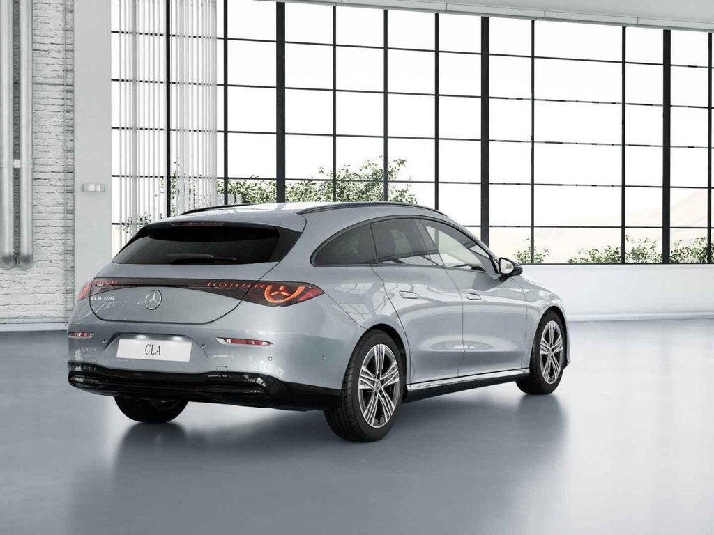 Mercedes-Benz CLA Shooting Brake 180 Business Solution, Auto's, Mercedes-Benz, CLA, 1800 kg, 4 cilinders, Zilver of Grijs
