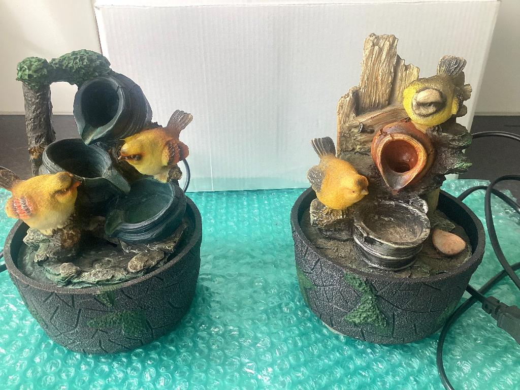2 schattige vogeltjes waterfontie/waterval, Ophalen of Verzenden, Zo goed als nieuw
