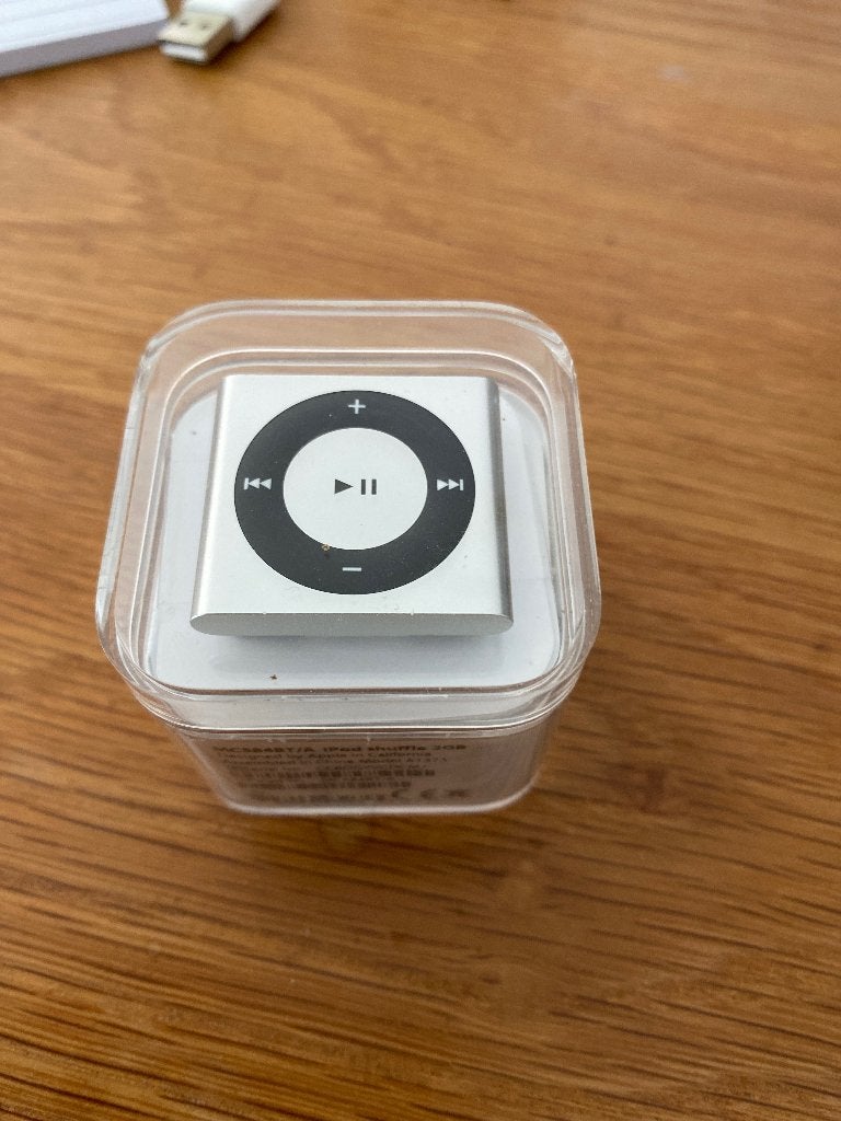 iPod Shuffle 4 2GB - zilver, Ophalen, Shuffle, Nieuw, Zilver