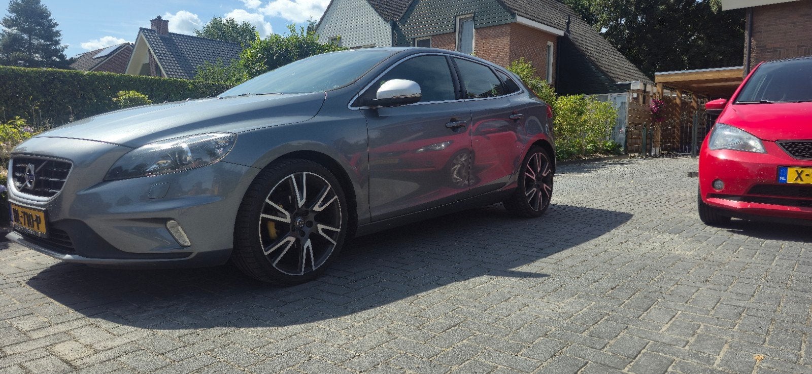 Volvo V40 2.0 D2 120PK 2015 Grijs, Voorwielaandrijving, Zwart, 4 cilinders, 1969 cc