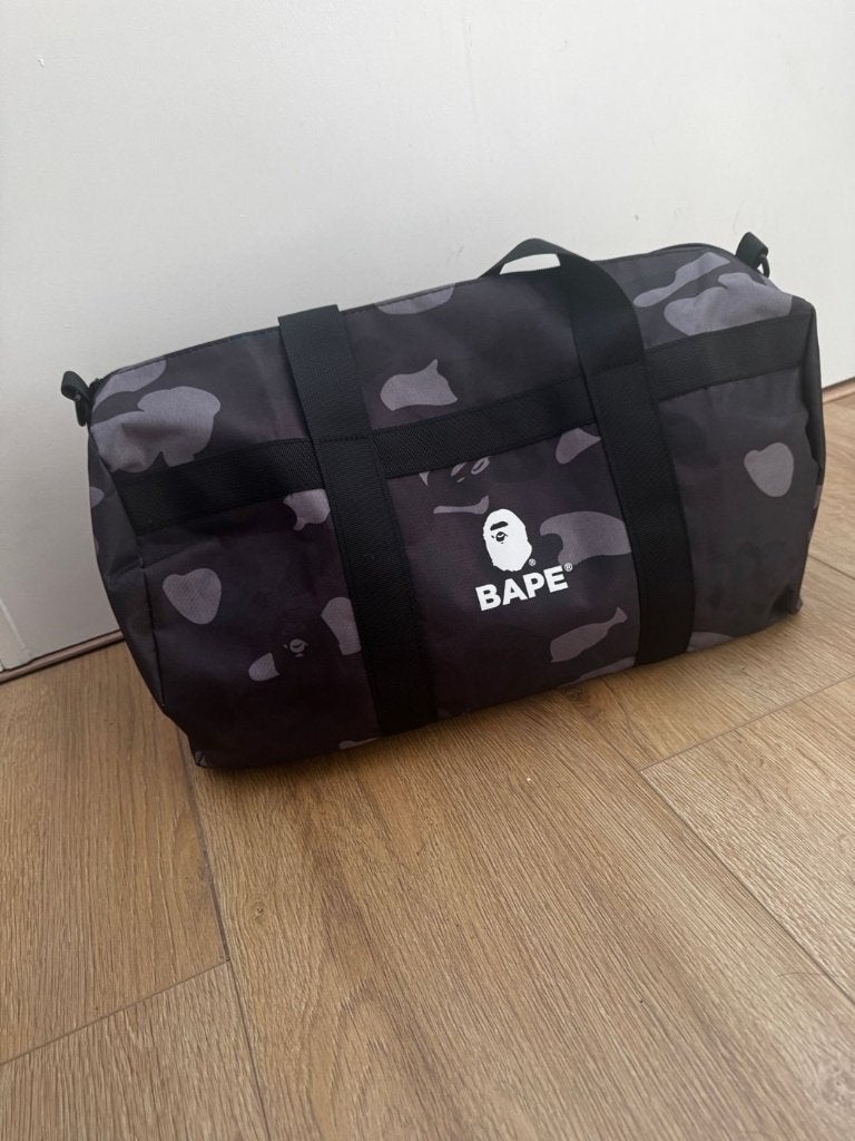 RT-0108 BAPE Duffle Bag zwart camouflage sporttas, Ophalen of Verzenden, Zo goed als nieuw, Unisex volwassen