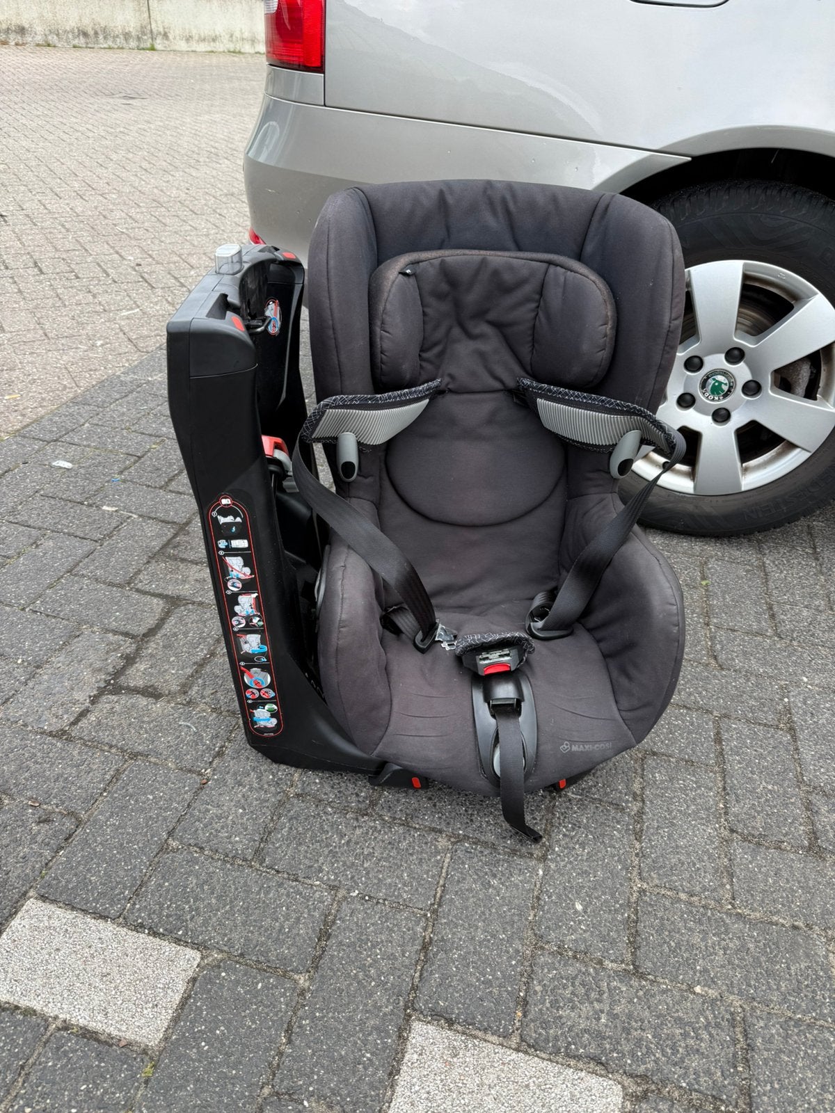 Nette  Draaibaar Autostoel Maxi Cosi, Verstelbare rugleuning, Autogordel, 9 t/m 18 kg, Ophalen of Verzenden