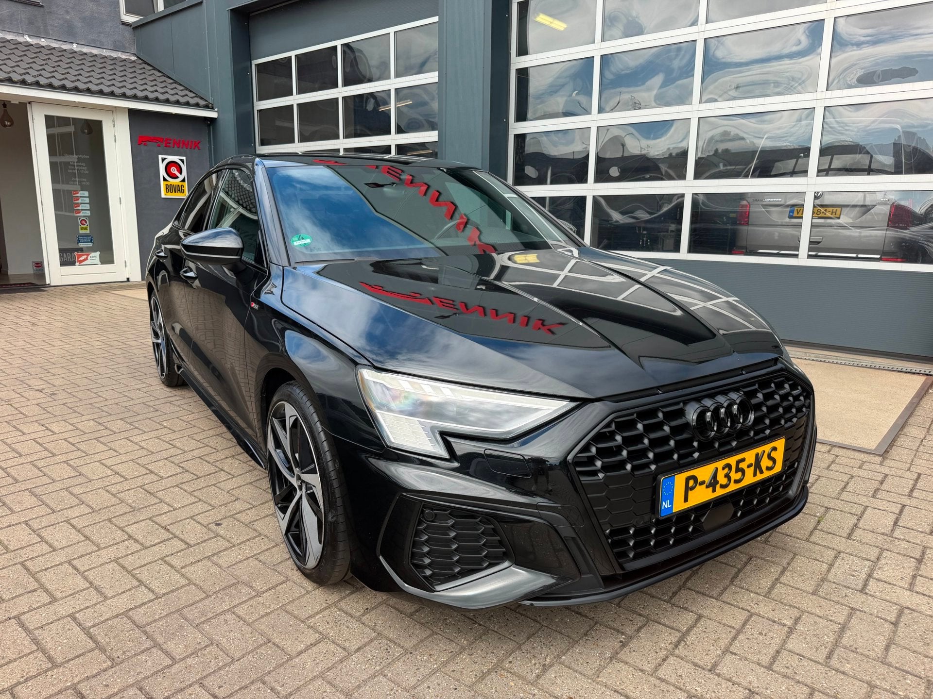 Audi A3 Limousine 35 TFSI S edition S-Line / Matrix LED / Vi, Auto's, Audi, 4 cilinders, 150 pk, Leder en Stof, Zwart