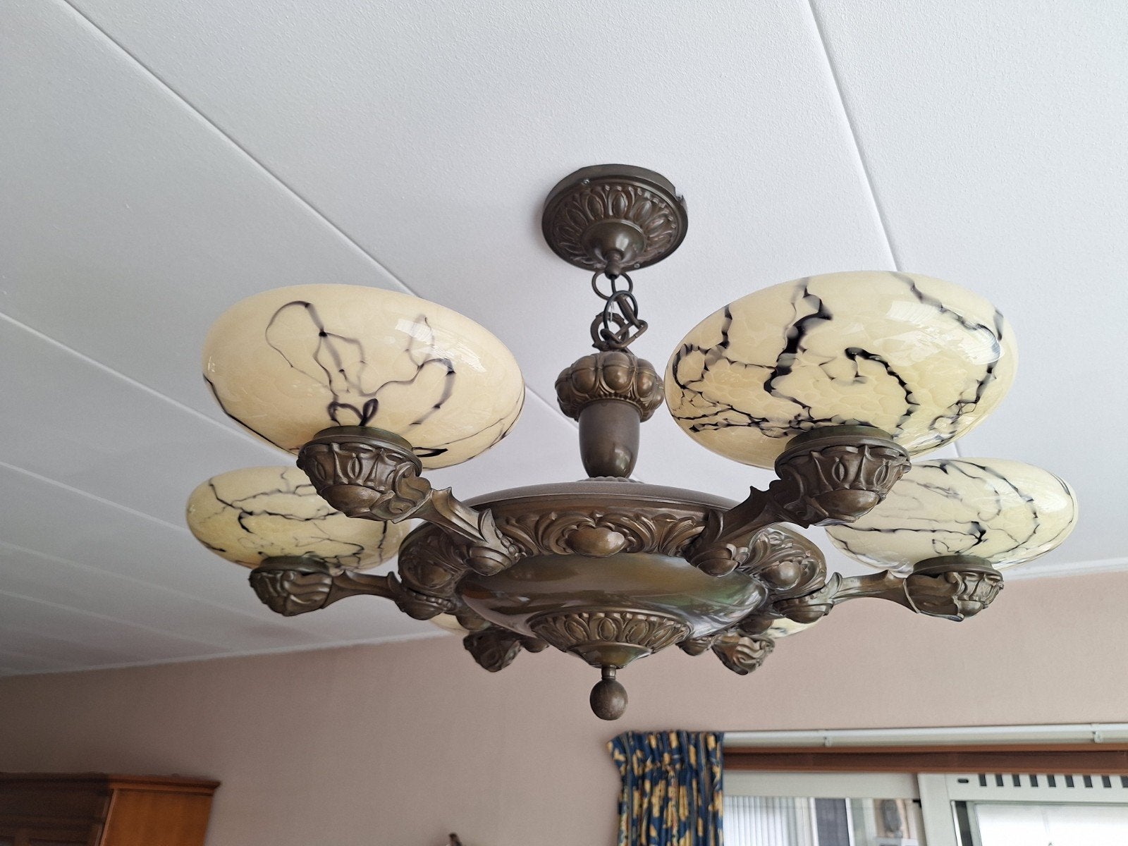 Antieke Art Deco Plafondlamp met Marmeren Glazen Kappen, Ophalen of Verzenden
