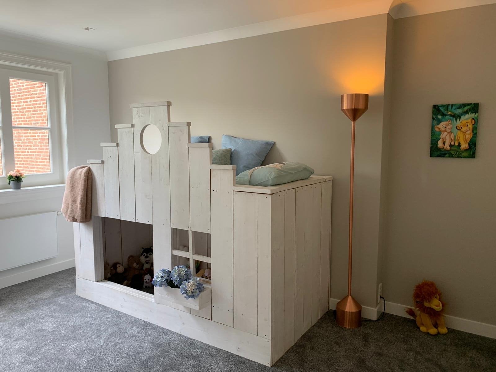 Uniek Amsterdams grachtenpand kinderbed, Ophalen, 85 tot 100 cm, Gebruikt, Matras