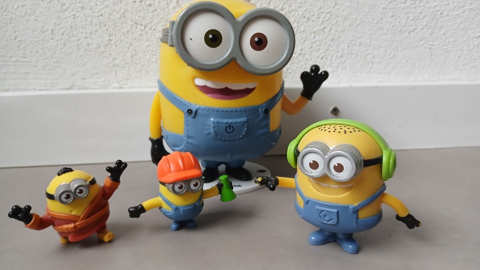 nachtlamp en figuren minions, Ophalen of Verzenden, Gebruikt