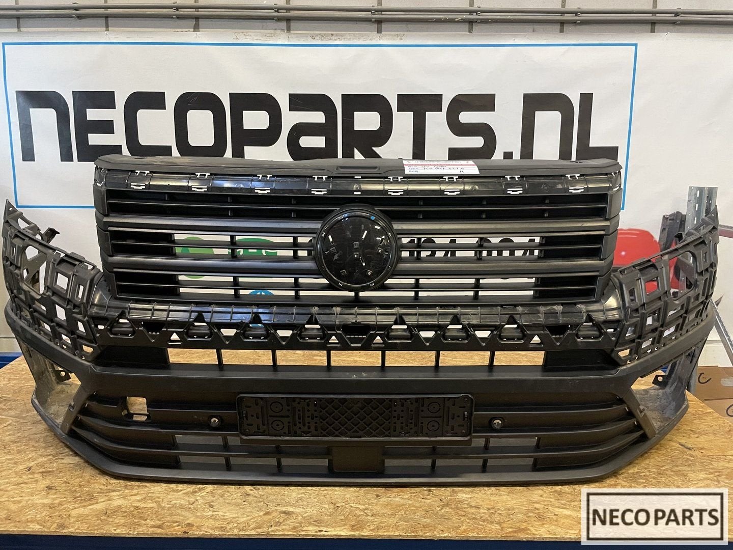VOORBUMPER VW CRAFTER BUMPER ORIGINEEL 7C0807221A, Gebruikt, -, Volkswagen, -