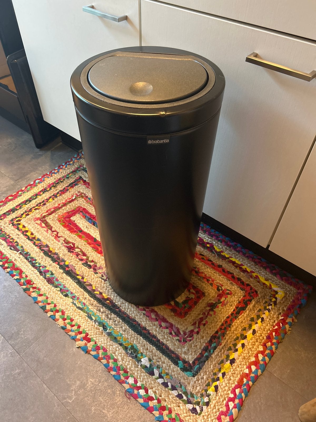 Brabantia prullenbak - Zwart, 30 liter, Huis en Inrichting, Woonaccessoires | Prullenbakken, Ophalen, Gebruikt, 20 tot 30 liter