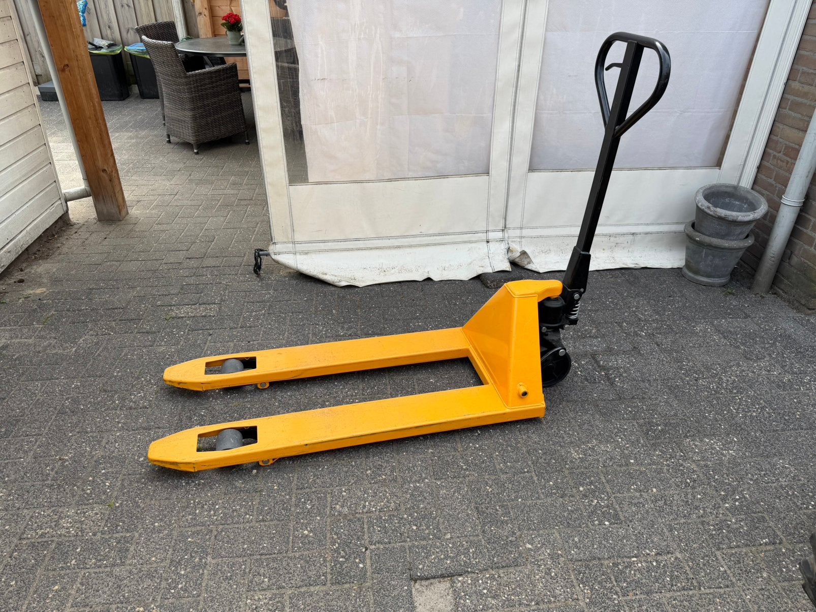 zo goed als nieuwe pompwagen van 2024 laadvermogen 2000kg, Doe-het-zelf en Verbouw, Palletwagens en Pompwagens, Ophalen, Zo goed als nieuw