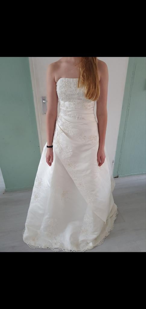 Trouwjurk 38-40, Ophalen of Verzenden, Zo goed als nieuw, Wit, Trouwjurk
