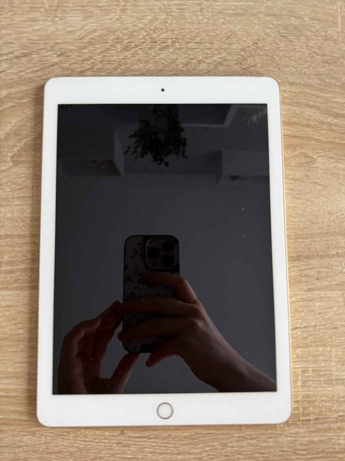 Ipad 5e generatie, Computers en Software, Ophalen of Verzenden, Gebruikt, Goud