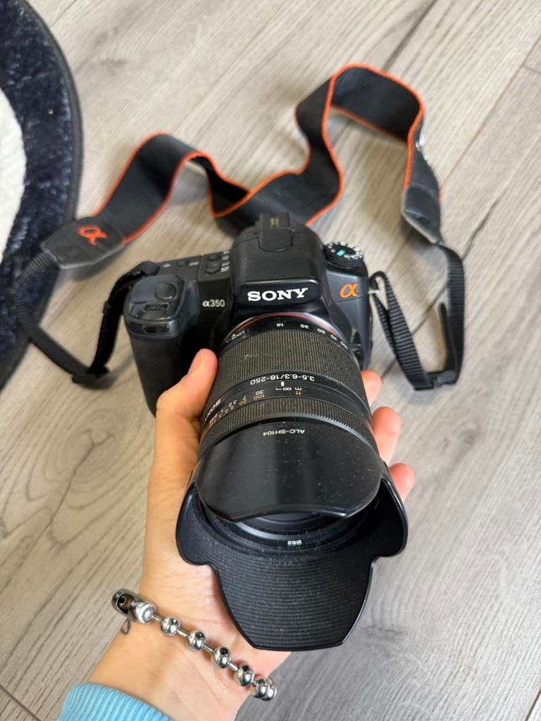SONY a350 digital camera, Ophalen of Verzenden, Zo goed als nieuw, Sony