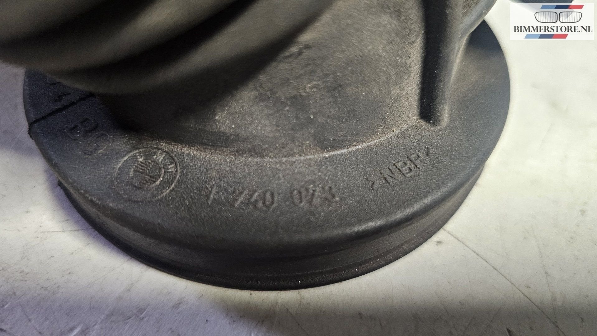 Foto 4 van Luchtinlaat Aanzuigbuis luchtfilter M52 ASC+T BMW 3 serie E3