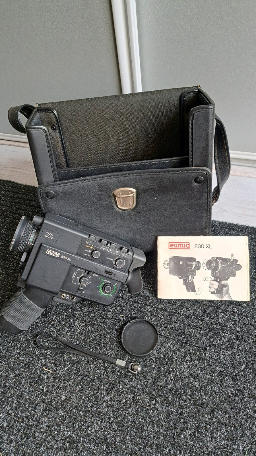 Eumig 830 XL Super 8 Camera met tas en handleiding, Ophalen of Verzenden, 8mm, Camera
