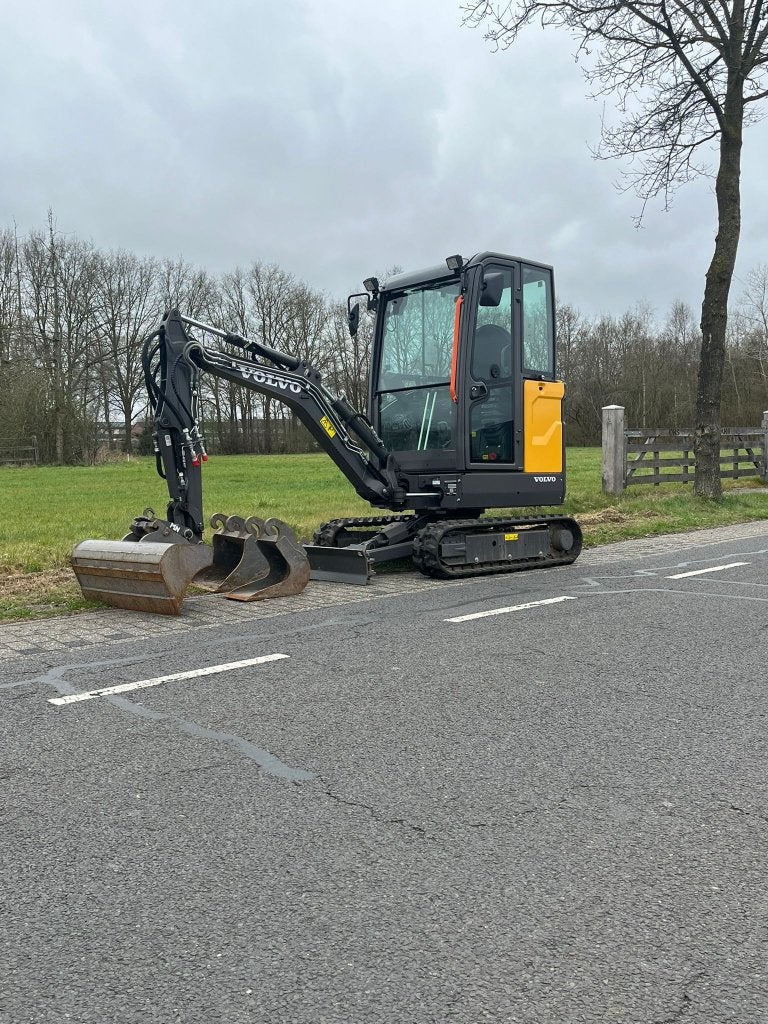 Te huur: Volvo minigravers EC 1,8 ton 2,5 ton 5 ton, Ophalen