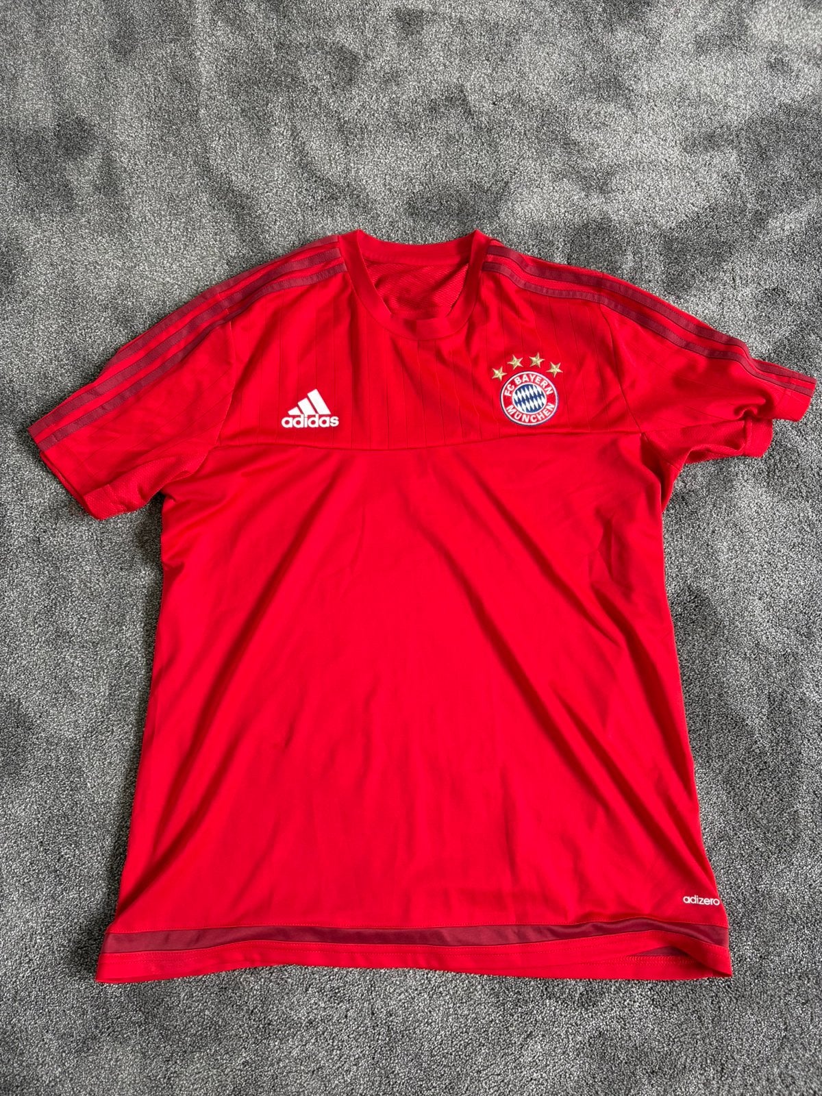 Adidas voetbalshirt Bayern München, Sport en Fitness, Voetbal, Maat L, Ophalen of Verzenden, Zo goed als nieuw, Shirt