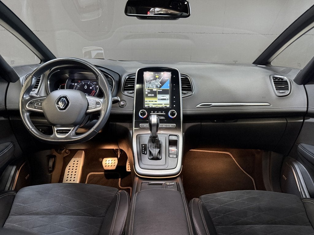Renault Grand Scénic 1.3 TCe Bose Black Edition | Panoramad, Auto's, Renault, Automatische klimaatregeling, Gebruikt, 4 cilinders