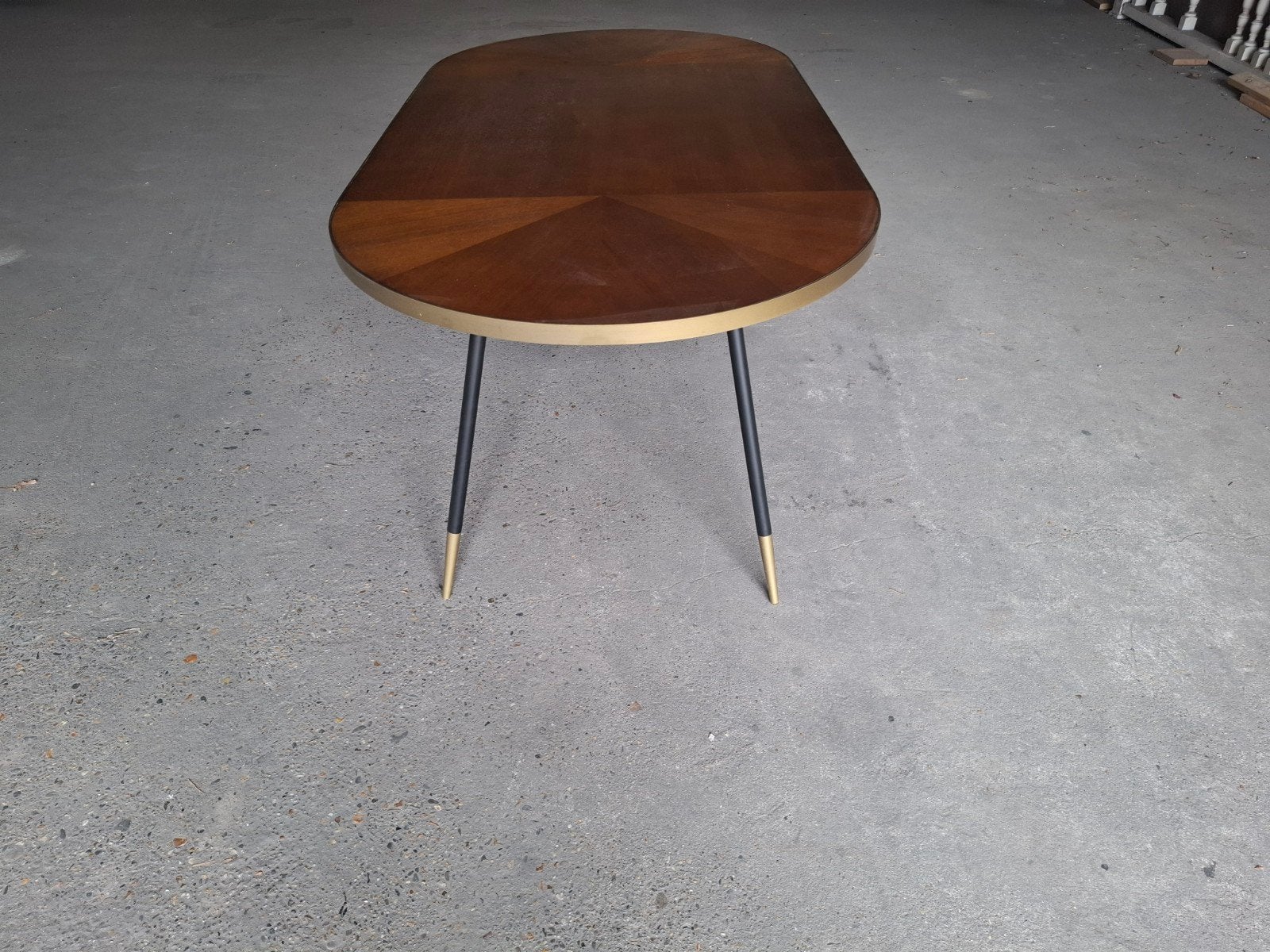 Mooie nette eettafel!!!, Huis en Inrichting, Tafels | Eettafels, Overige houtsoorten, Gebruikt, 100 tot 150 cm, Vier personen