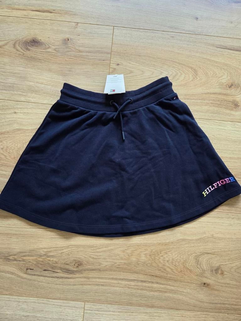 Rok Tommy Hilfiger, maat 12. Nooit gedragen, Kinderen en Baby's, Kinderkleding | Maat 152, Meisje, Nieuw, Ophalen of Verzenden