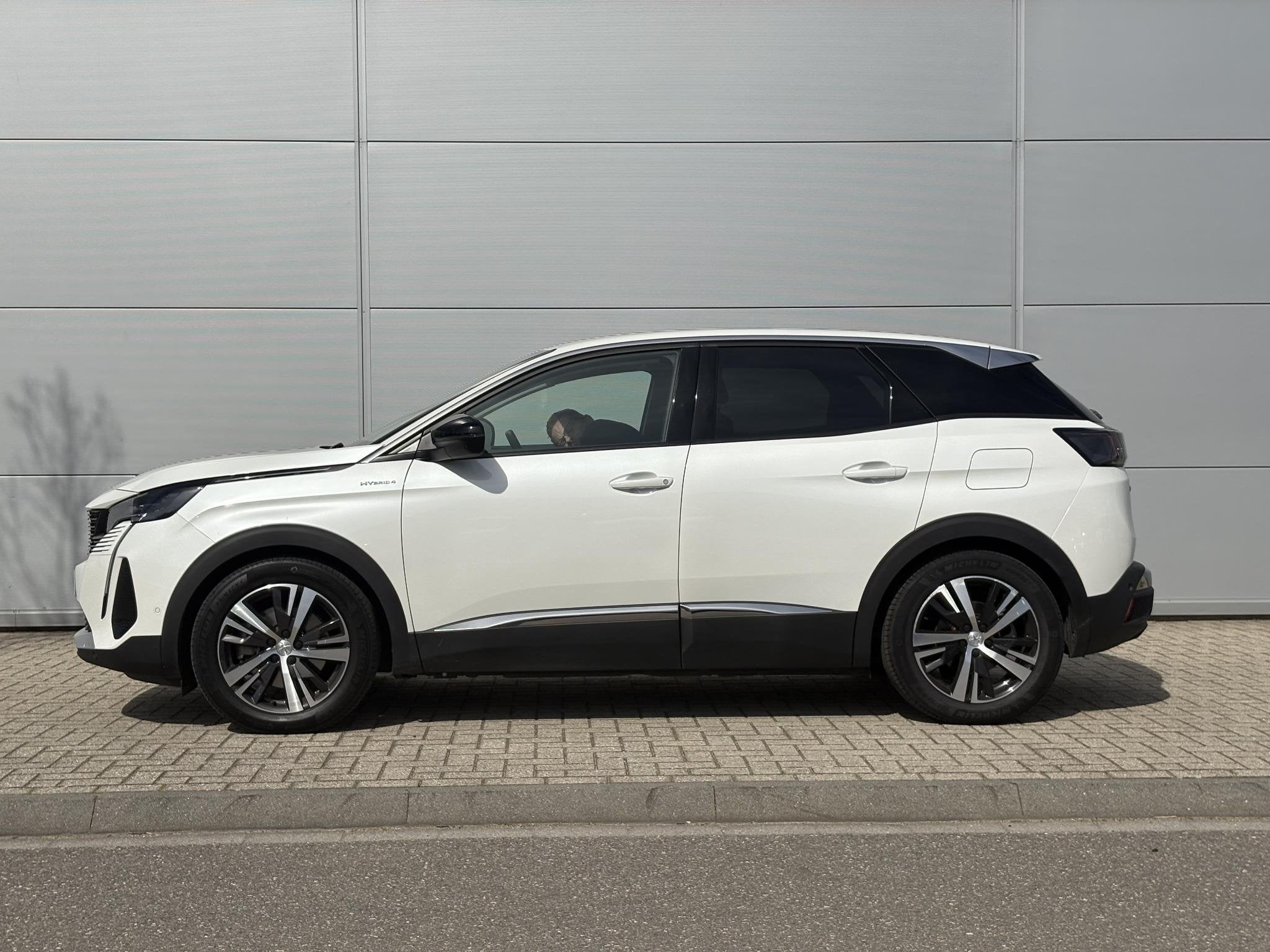 Peugeot 3008 1.6 HYbrid4 300 Allure Pack Business | Stoelver, Auto's, Automaat, 12 maanden, Euro 6, 4 cilinders