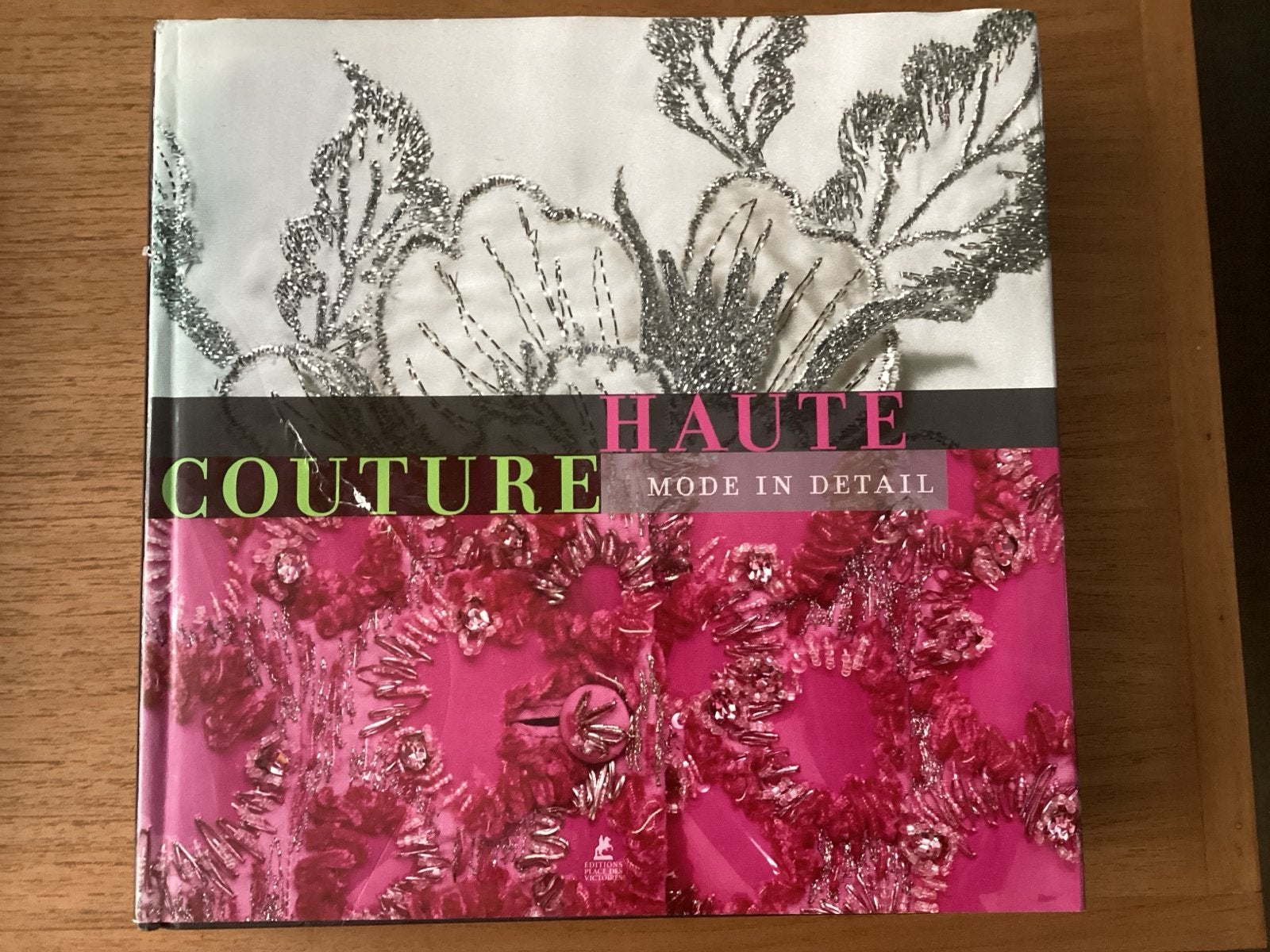Couture Haute: Mode in Detail - Victoria & Albert Museum, Ophalen, Zo goed als nieuw, Couturiers