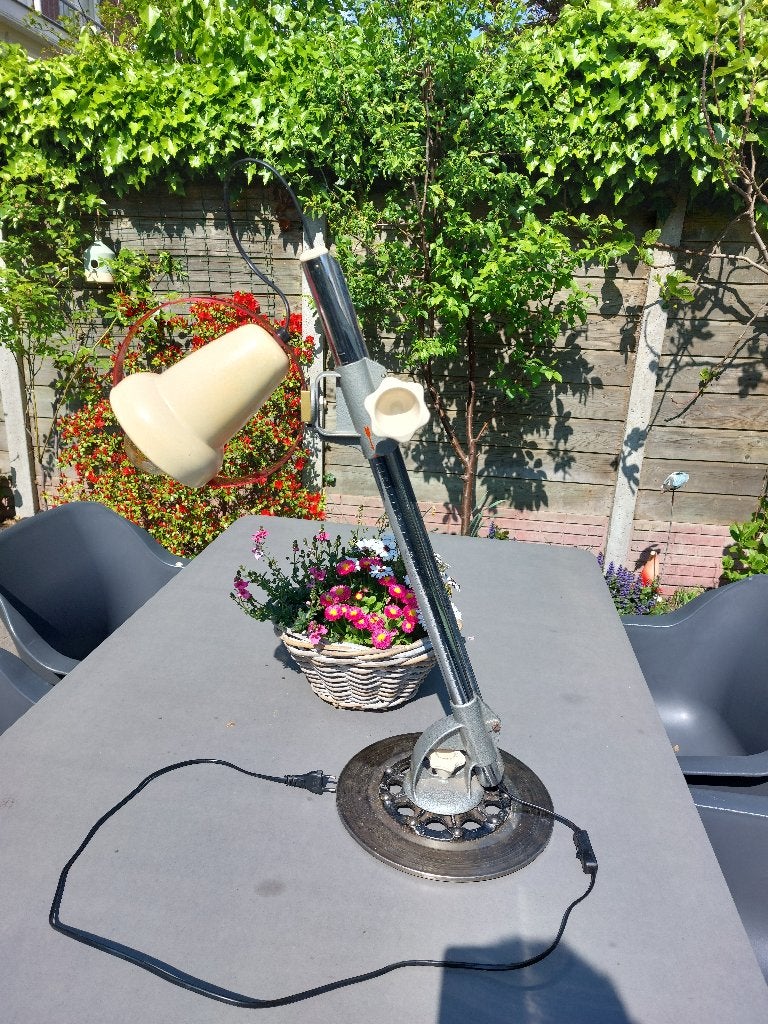 Tafellamp - bureaulamp one of a kind, Huis en Inrichting, Lampen | Tafellampen, Ophalen of Verzenden, Gebruikt, Metaal