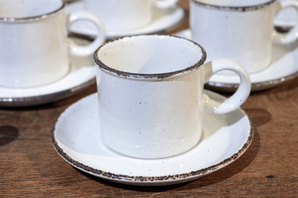 9 Midwinter Wedgwood Creation – Stonehenge – Kop & schotel, Ophalen of Verzenden, Zo goed als nieuw, Kop(pen) en/of Schotel(s)